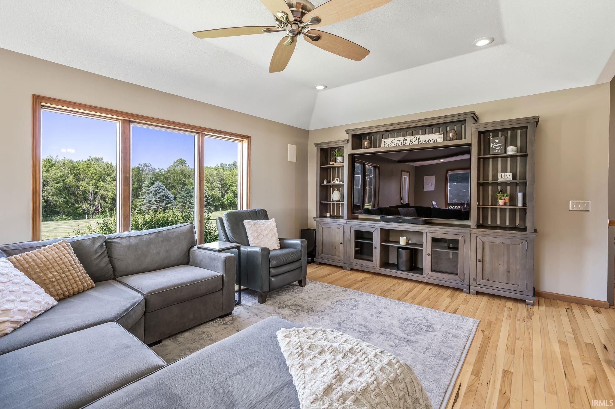 360 East 350th Road North Warsaw, IN 46582 - Photo 4 of 33