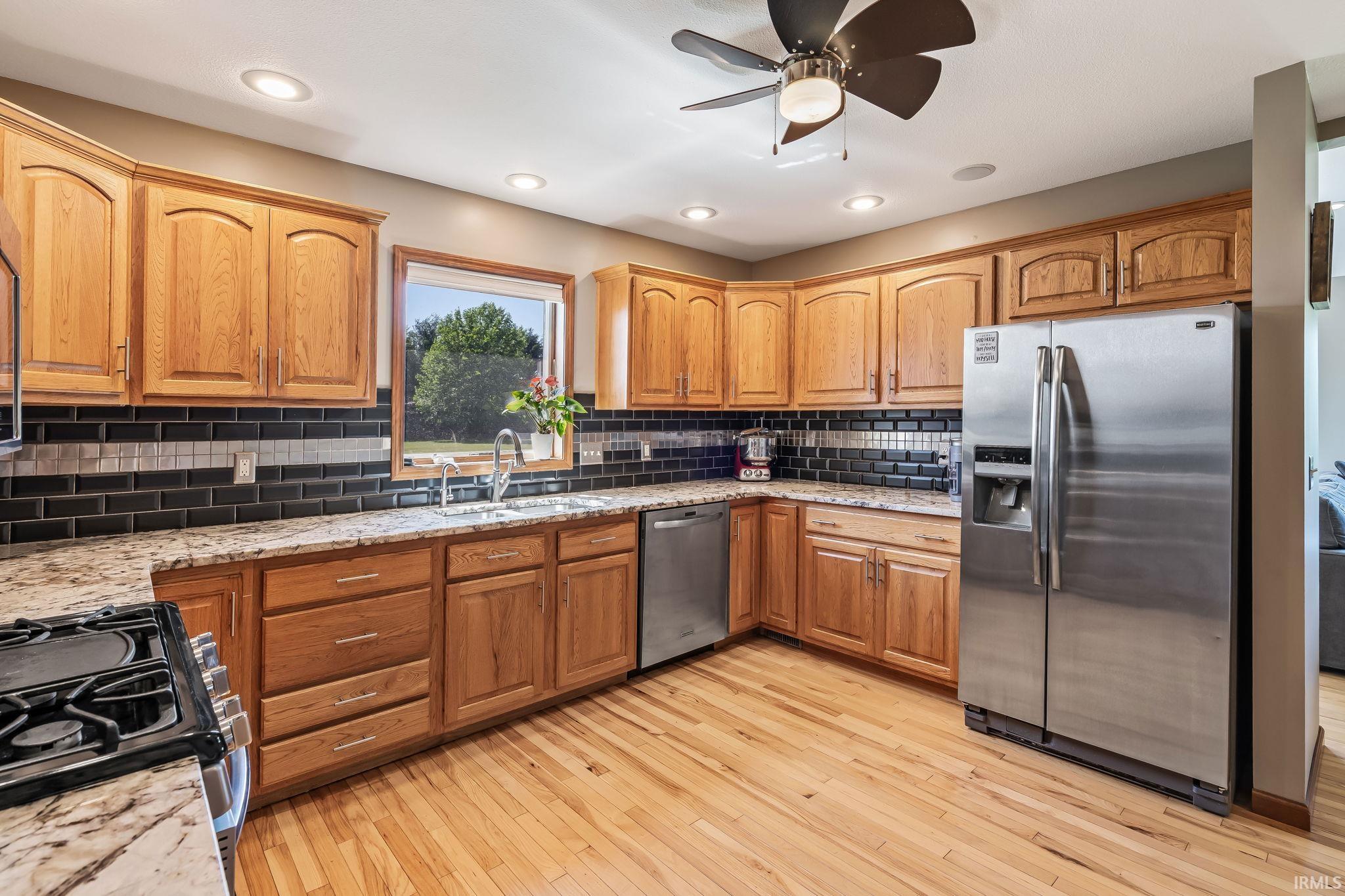 360 East 350th Road North Warsaw, IN 46582 - Photo 8 of 33