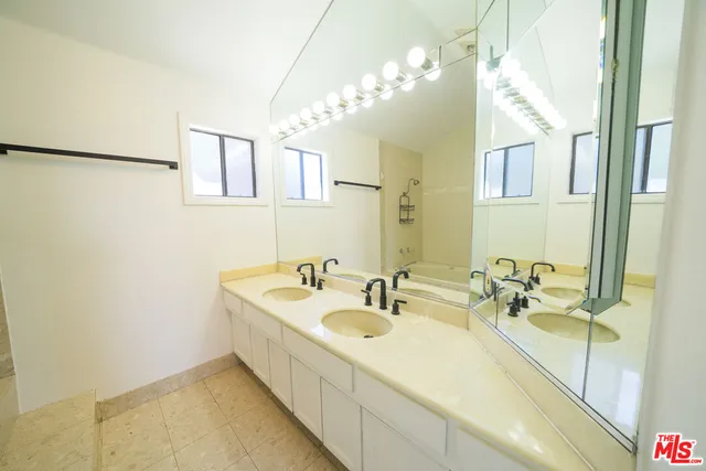 $7,200 | 728 Montecito Drive, Los Angeles, CA 90031