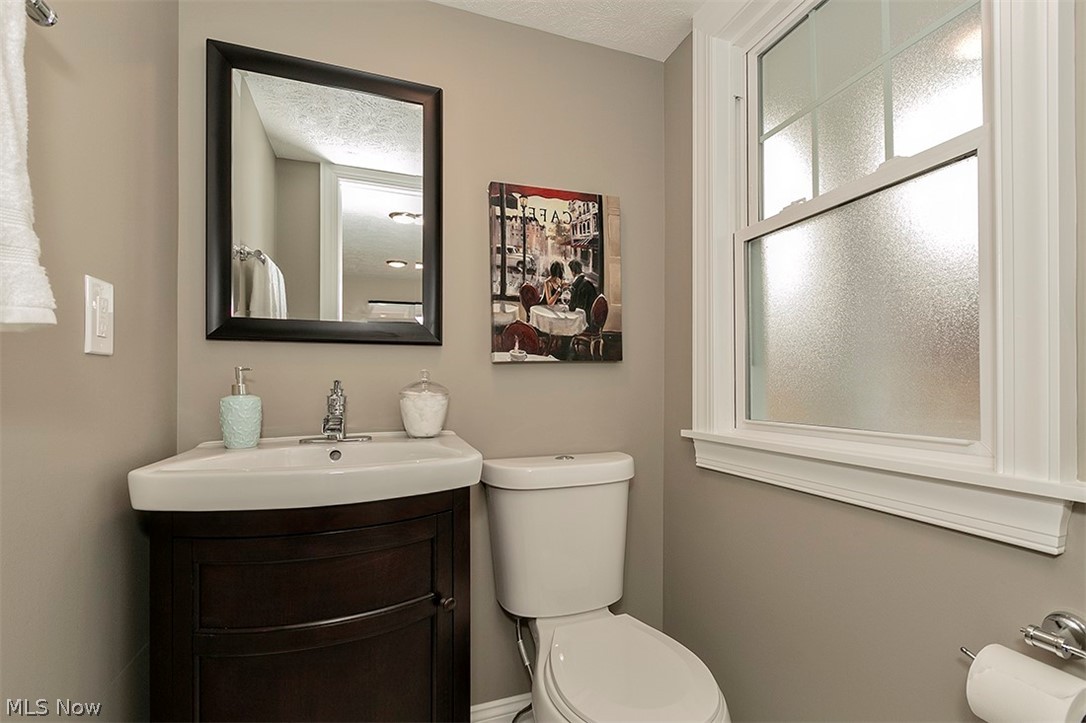 3346 Braemar Road Cleveland, OH 44120 - Photo 11 of 24