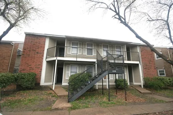 $1,200 | 1906 West Loop, Unit D, Austin, TX 78758