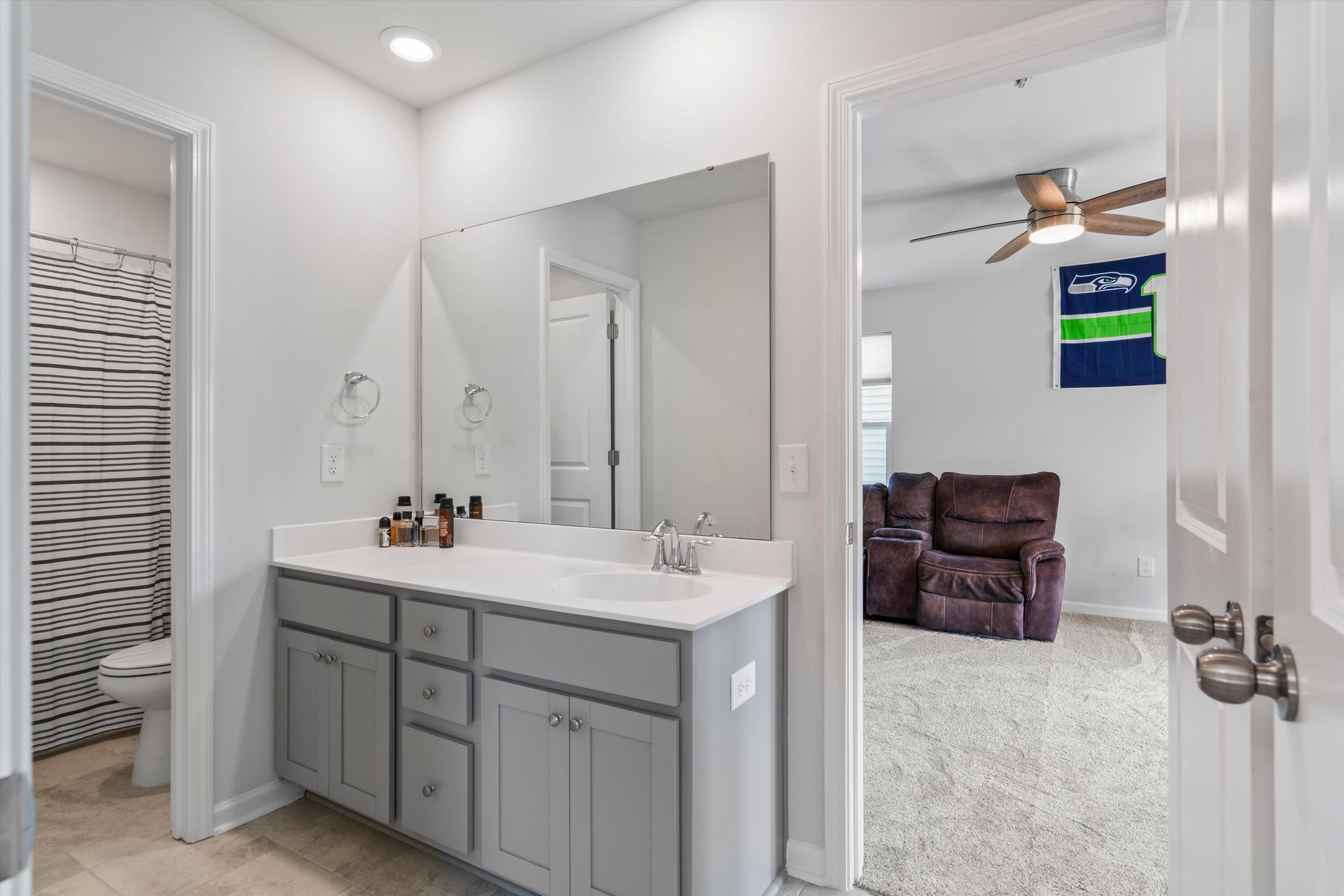 715 Squire Pope Road Summerville, SC 29486 - Photo 19 of 37 Guest Bath