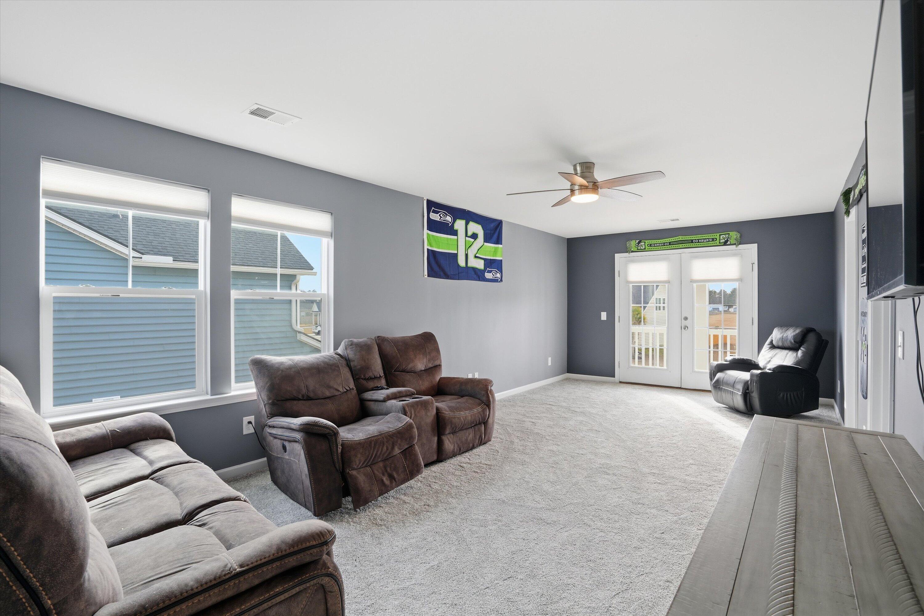 715 Squire Pope Road Summerville, SC 29486 - Photo 20 of 40 Huge Room!