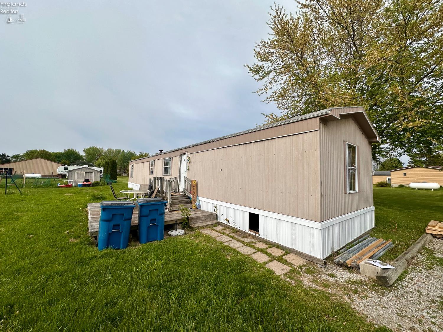 7399 Tousst Club Road Oak Harbor, OH 43449 - Photo 3 of 15 Gallery Image 3