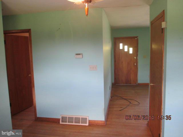 18308 Gunpowder Road Hampstead, MD 21074 - Photo 2 of 15 Interior (General)