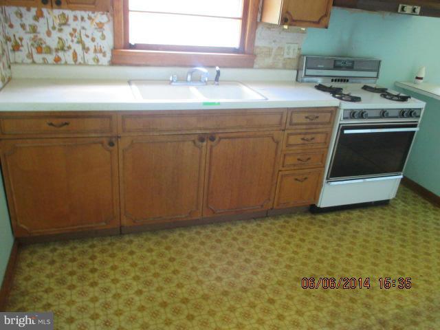18308 Gunpowder Road Hampstead, MD 21074 - Photo 7 of 15 Kitchen