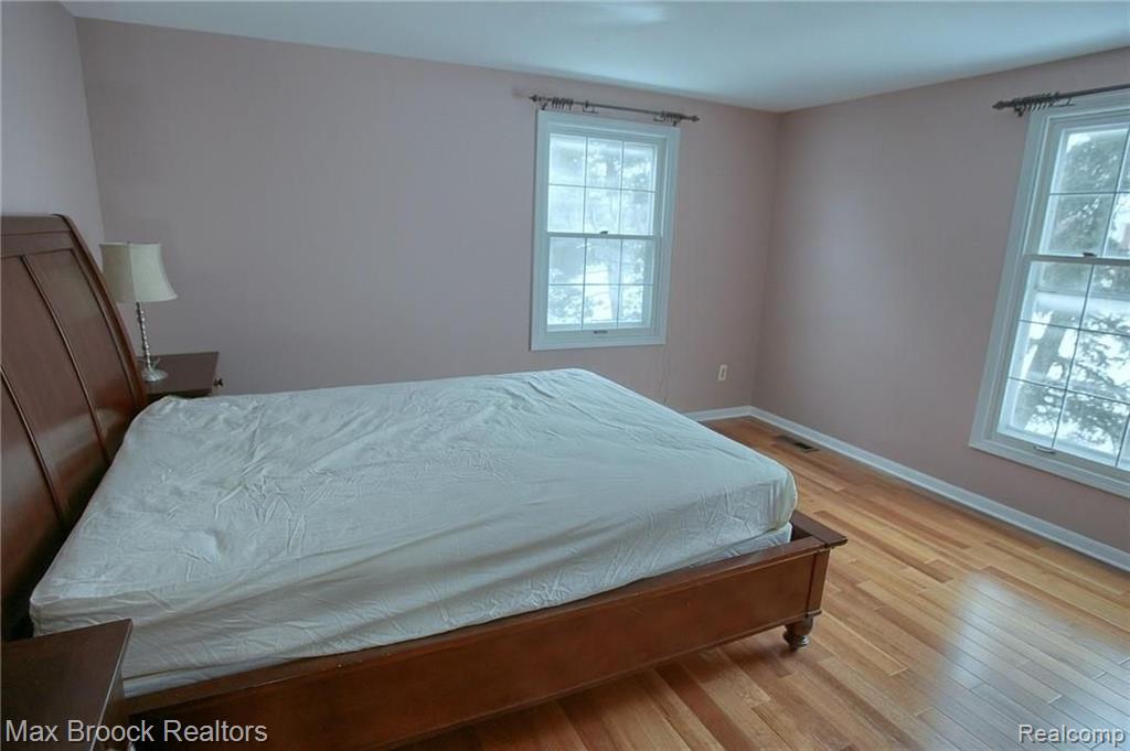 5076 Watergate Road West Bloomfield, MI 48323 - Photo 27 of 41