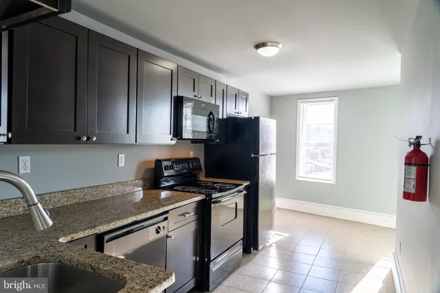 $1,400 | 26 Pitman Avenue, Pitman, NJ 08071