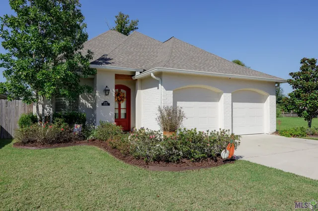 $360,000 | 12127 Rotterdam Avenue, Geismar, LA 70734