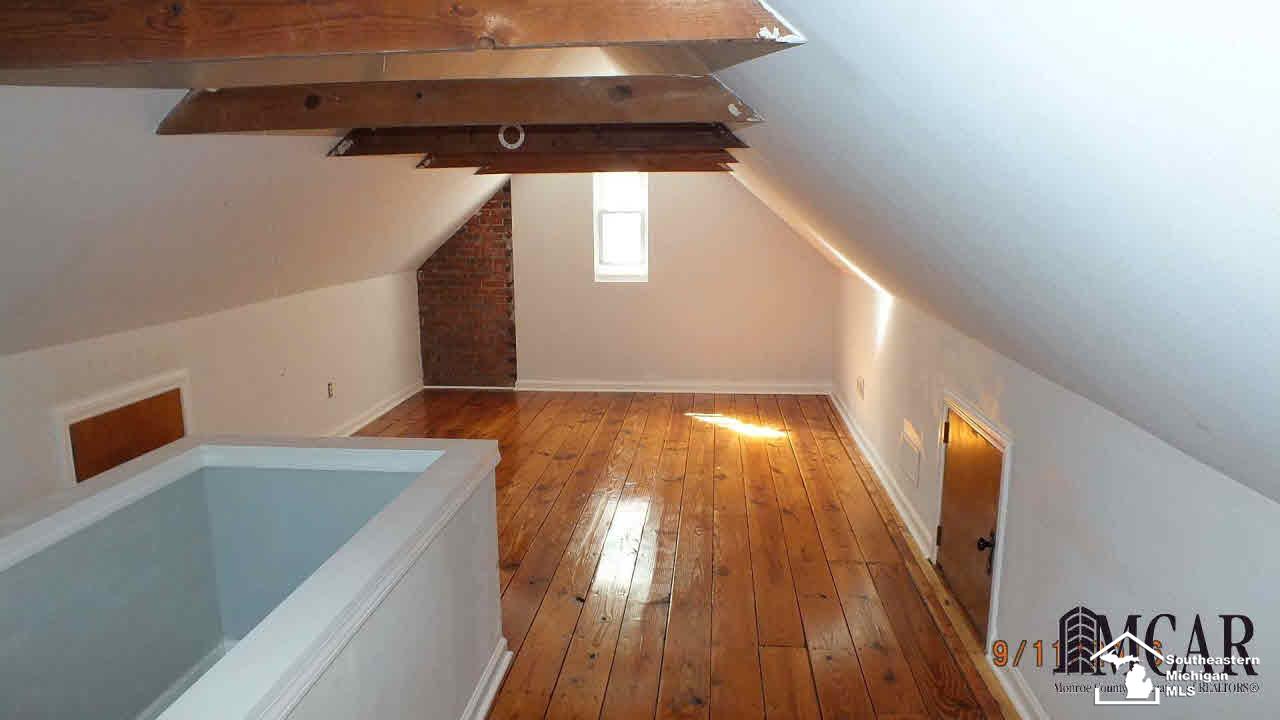 7927 Secor Road Lambertville, MI 48144 - Photo 14 of 14