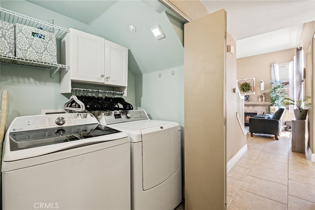 7615 Canberra Way Riverside, CA 92508 - Photo 24 of 37 a utility room with dryer and washer