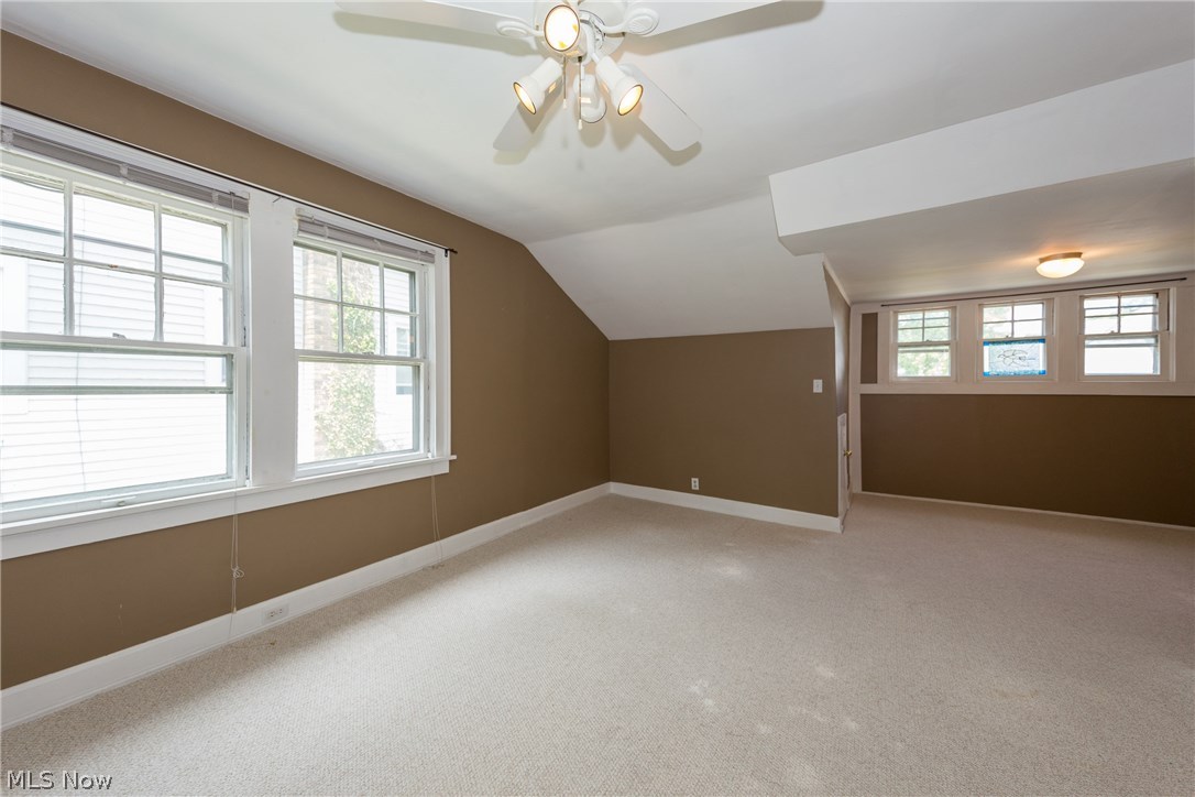 3022 Kensington Road Cleveland, OH 44118 - Photo 16 of 24