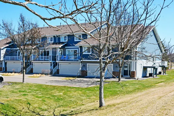 $285,000 | 17565 69th Place North, Maple Grove, MN 55311