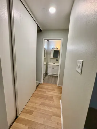 $1,995 | 1482 Stonebridge Circle, Unit C3, Wheaton, IL 60189