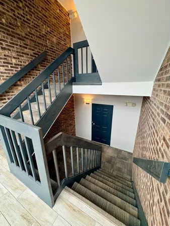 $1,995 | 1482 Stonebridge Circle, Unit C3, Wheaton, IL 60189