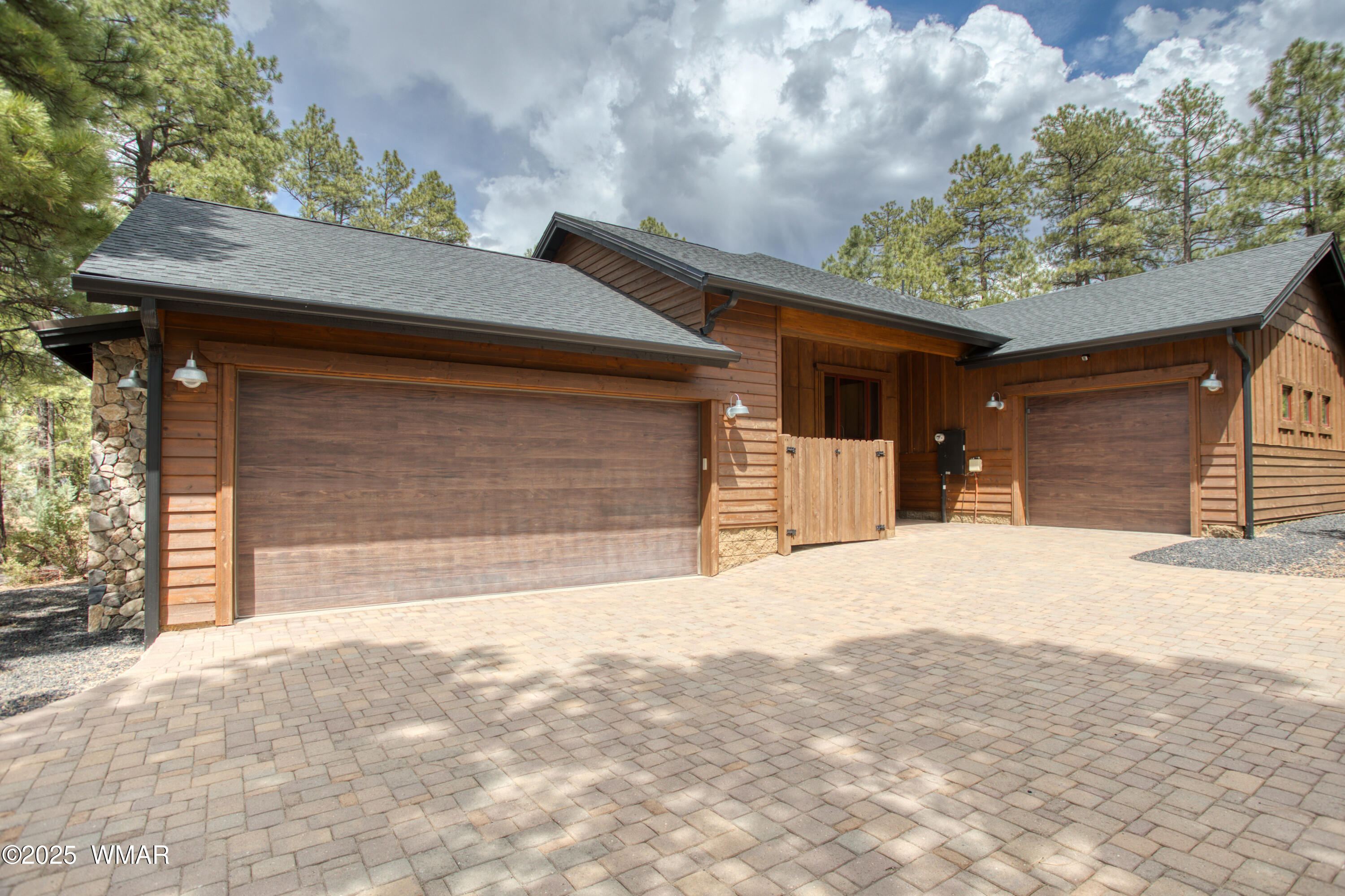 381 South Falling Leaf Road Show Low, AZ 85901 - Photo 4 of 51 Paxmanphoto_PAX_7938