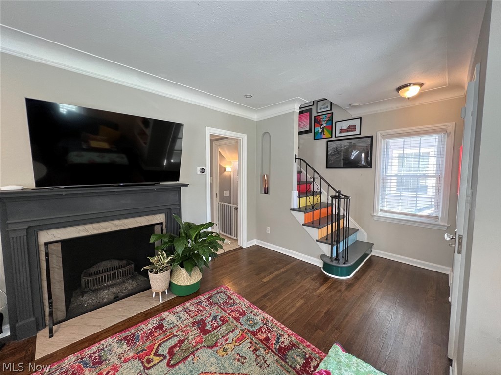 3675 Rolliston Road Cleveland, OH 44120 - Photo 2 of 32