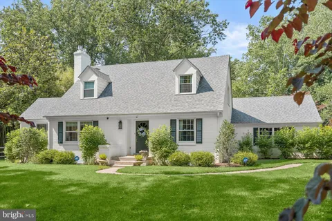$1,750,000 | 8436 Burning Tree Road, Bethesda, MD 20817