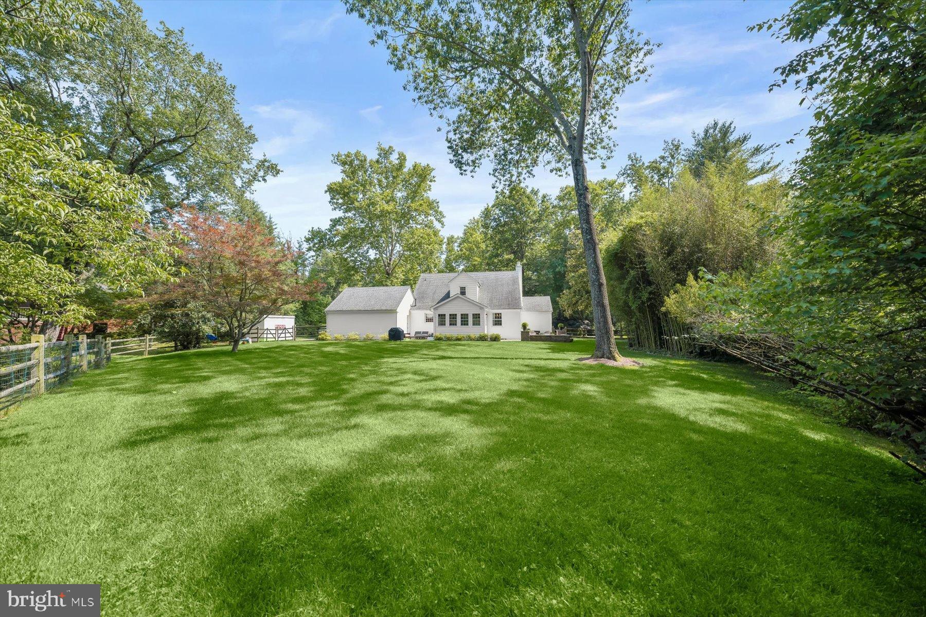 8436 Burning Tree Road Bethesda, MD 20817 - Photo 32 of 34