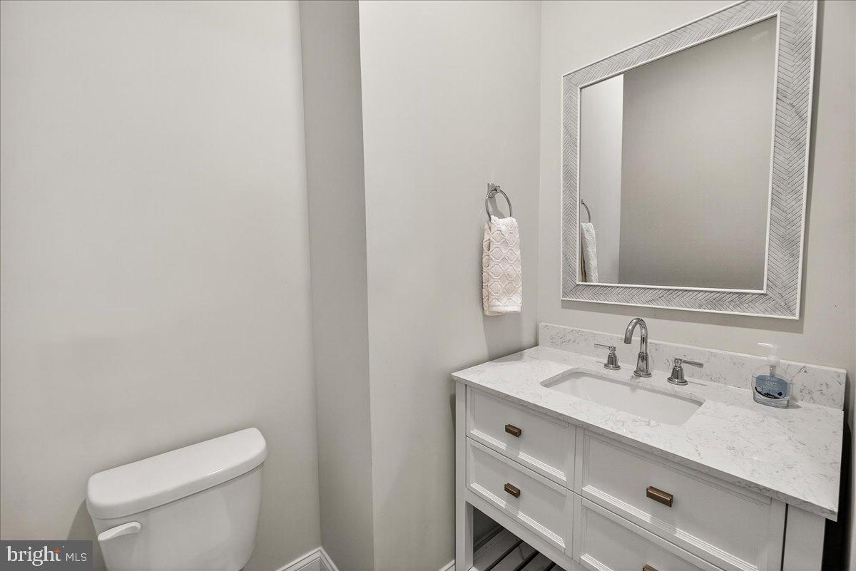 10042 Roulette Drive Hagerstown, MD 21740 - Photo 5 of 51