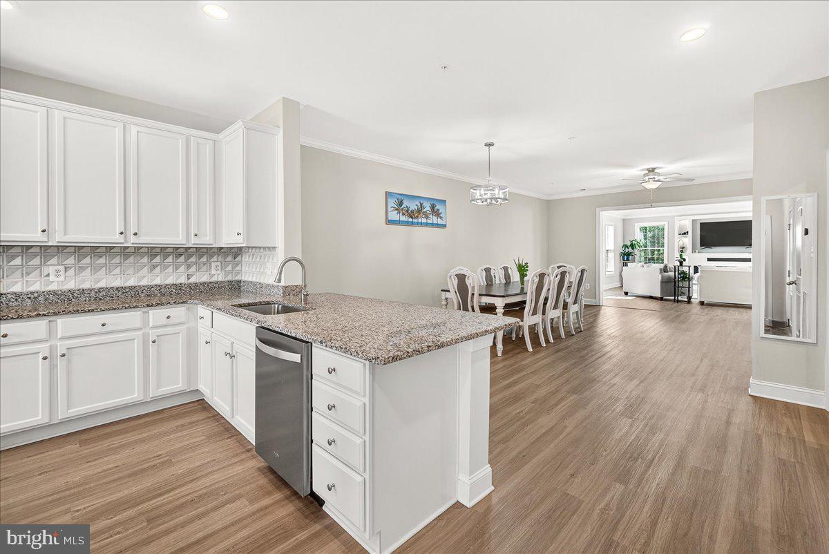 10042 Roulette Drive Hagerstown, MD 21740 - Photo 7 of 51