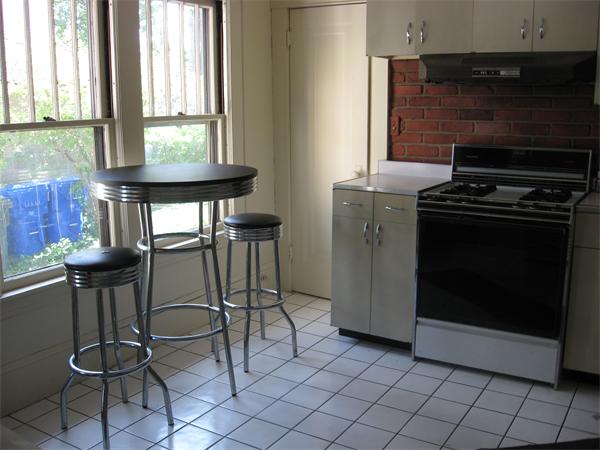 15-17 Rittenhouse Terrace Springfield, MA 01108 - Photo 4 of 23