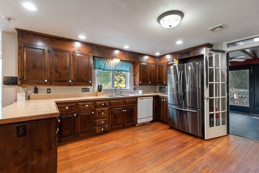 6 Sunset Rock Road Blandford, MA 01008 - Photo 3 of 26 Gallery Image 3