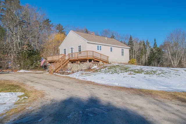 $449,999 | 5 Cardinal Lane, Windham, ME 04062
