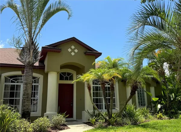 $437,500 | 4920 East Lake Cove Boulevard, St. Cloud, FL 34771