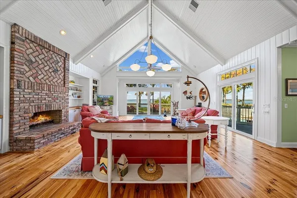 $2,350,000 | 1200 Peninsula Drive, Tavares, FL 32778