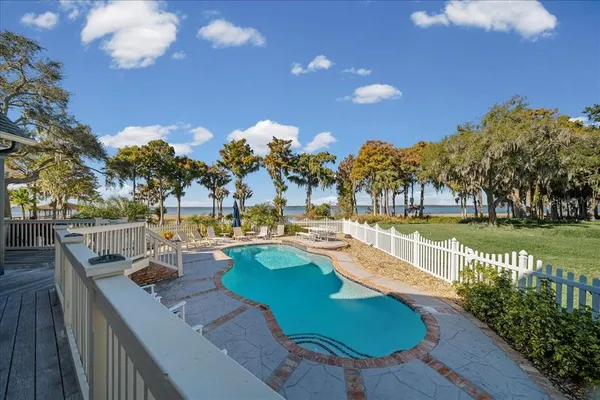 $2,350,000 | 1200 Peninsula Drive, Tavares, FL 32778