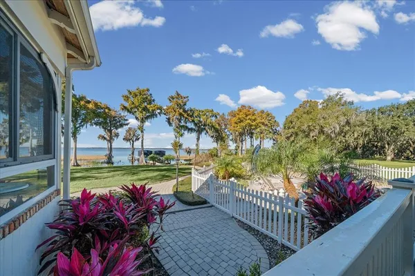 $2,350,000 | 1200 Peninsula Drive, Tavares, FL 32778
