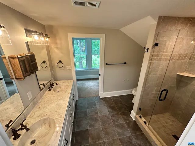 $2,495 | 3832 Scottsville Road, Charlottesville, VA 22902