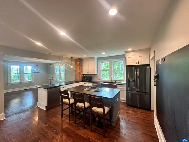 $2,495 | 3832 Scottsville Road, Charlottesville, VA 22902