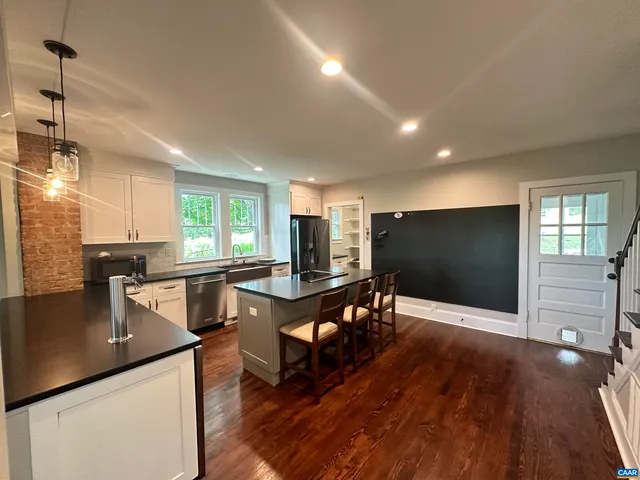 $2,495 | 3832 Scottsville Road, Charlottesville, VA 22902