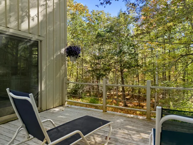 $2,100,000 | 13 Hemlock Drive, Lincolnville, ME 04849
