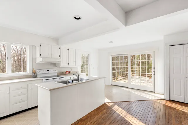 $2,100,000 | 13 Hemlock Drive, Lincolnville, ME 04849