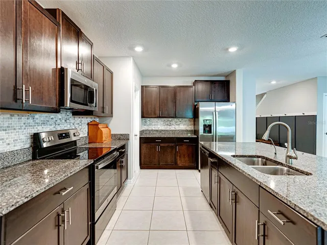 $390,000 | 413 Royal Empress Drive, Ruskin, FL 33570