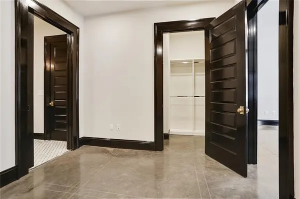 $2,200 | 419 Carondelet Street, Unit 402, New Orleans, LA 70139