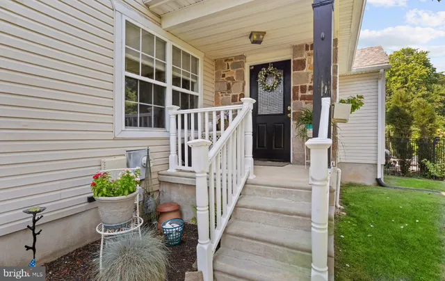 $1,199,000 | 432 Schindler Drive, Yardley, PA 19067