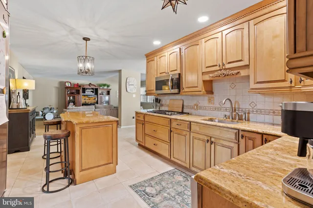 $1,199,000 | 432 Schindler Drive, Yardley, PA 19067