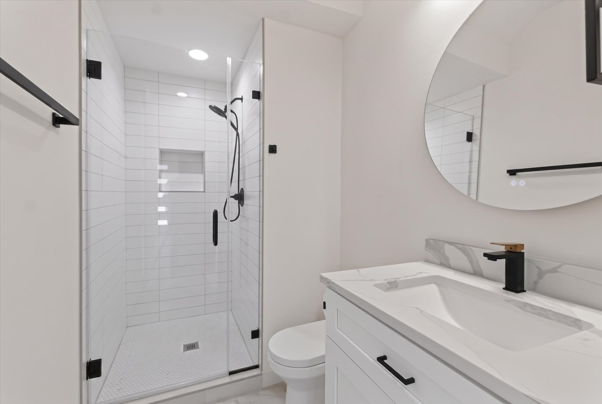 5305 Ledesma Road, Unit 1 Austin, TX 78721 - Photo 13 of 29 Full bathroom that serves guests and the office
