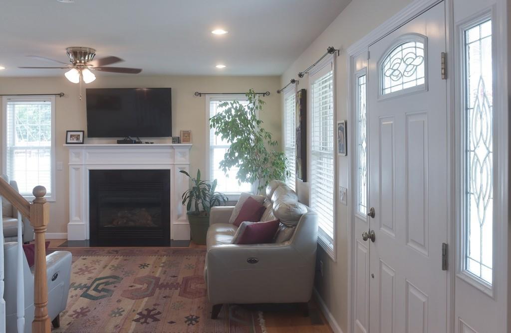 146 Naismith Street Springfield, MA 01104 - Photo 5 of 26 Gallery Image 5