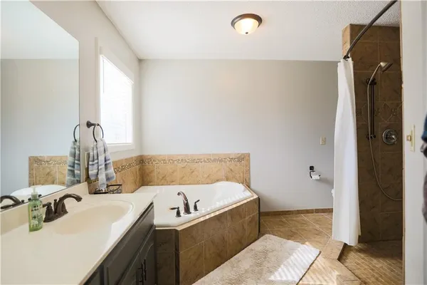 $375,000 | 8505 North McDonald Avenue, Kansas City, MO 64153