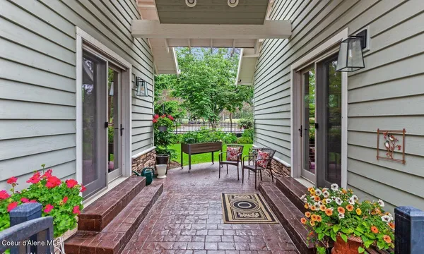 $1,795,000 | 9925 North Country Club Drive, Hayden Lake, ID 83835