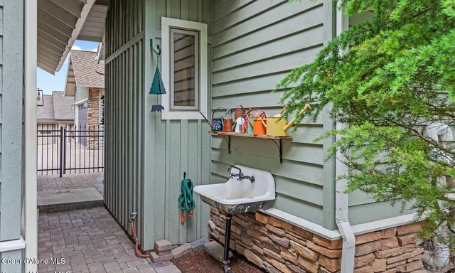 $1,795,000 | 9925 North Country Club Drive, Hayden, ID 83835