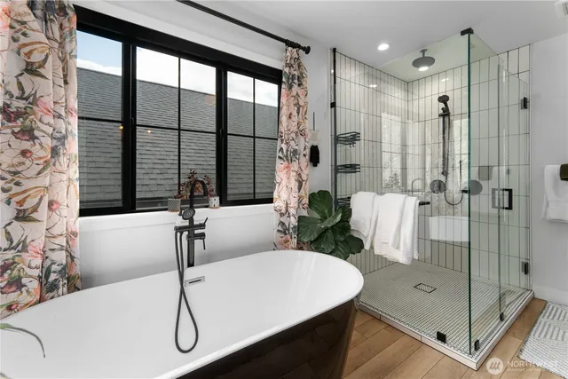 $1,325,250 | 485 Hidden Lane, Chelan, WA 98816