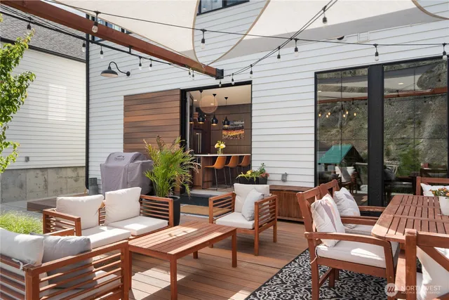 $1,325,250 | 485 Hidden Lane, Chelan, WA 98816