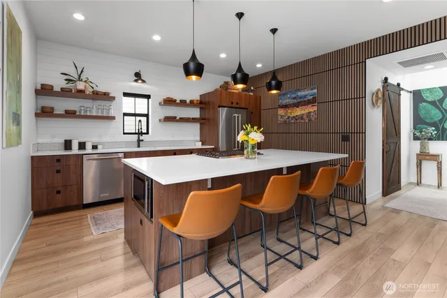 $1,325,250 | 485 Hidden Lane, Chelan, WA 98816