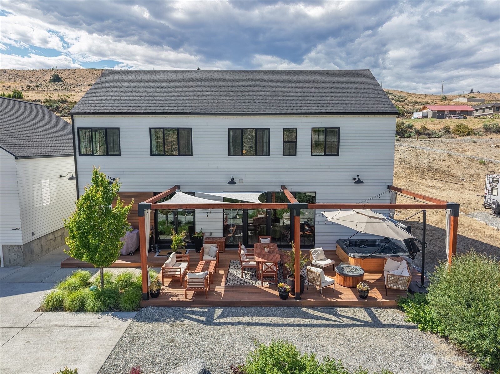 485 Hidden Lane Chelan, WA 98816 - Photo 6 of 40